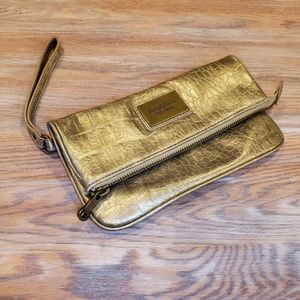 Simply Vera Vera Wang Wristlet Clutch in Gold